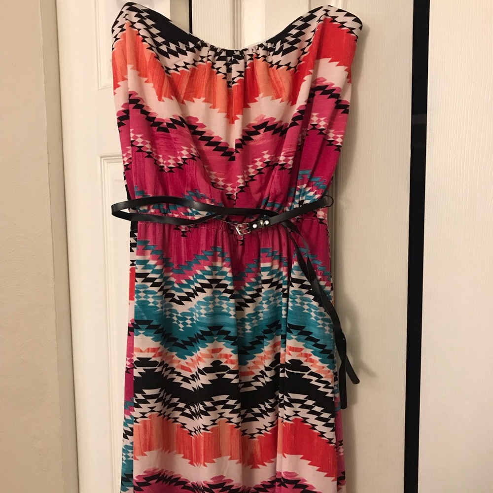 LAST CHANCE ‼️Strapless patterned dress